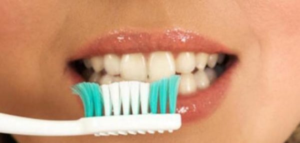 نصائح هامة تساعدك على الحفاظ على بياض الأسنان