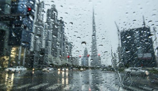 تفسير حلم نزول المطر بغزارة لابن شاهين