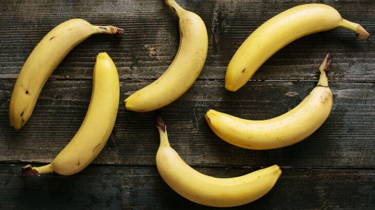 اكل الموز في المنام للعزباء