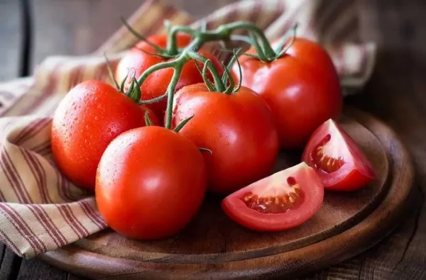 الطماطم في المنام بشارة خير بالنسبة للفتاة العزباء