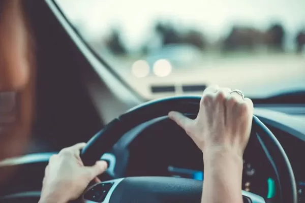 تفسير حلم صعود طريق مرتفع بالسيارة بالنسبة للمرأة المتزوجة